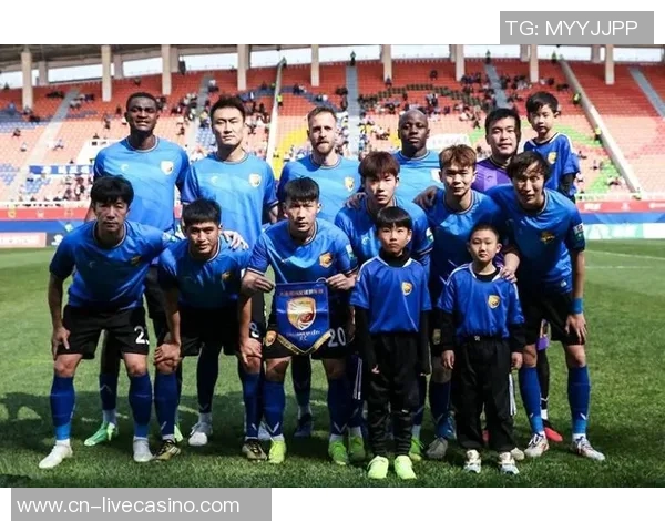 中甲联赛新赛季前瞻球队阵容变化与争冠形势分析